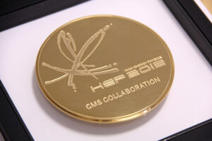 48 physicists from the IIHE(ULB-VUB) CMS team among the winners of the prestigious 2013 EPS-HEPP price